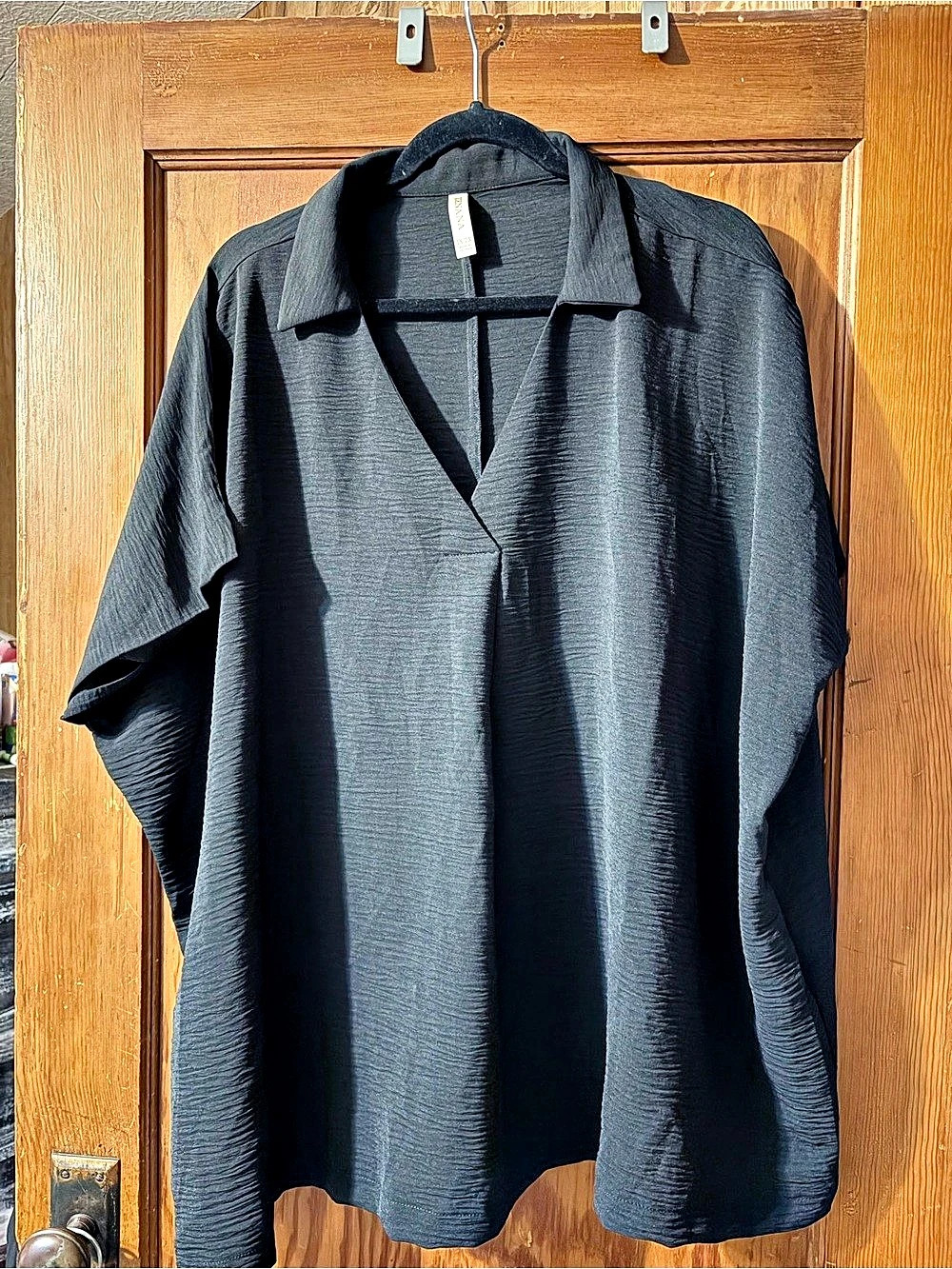 ZENANA Texture V-Neck Short Sleeve Top Black Size 1X/2X